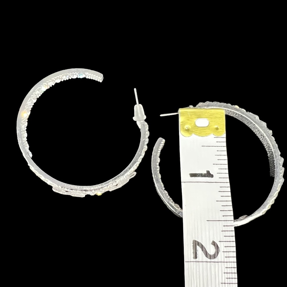 NWOT Statement Ring and Rhinestone Earrings Bundle 2 Piece Bundle - Picture 8 of 8